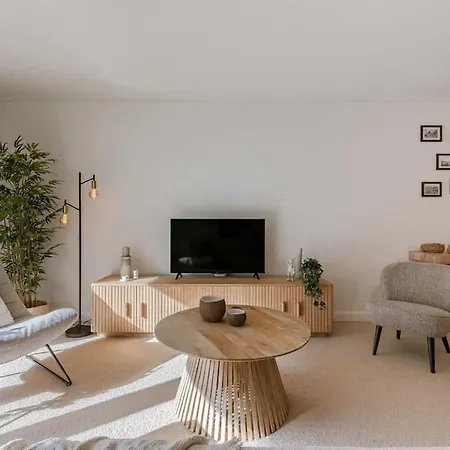 Casiola - Cosy On Location In Apartment