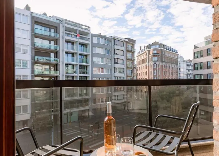 Casiola - Cosy On Location In *