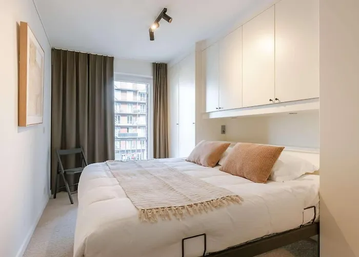 Casiola - Cosy On Location In *